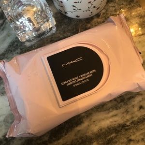 MAC - cleaning -  micellar water wipes